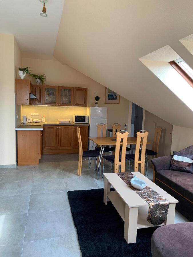 Balaton Kinizsi Apartman Siófok Eksteriør billede